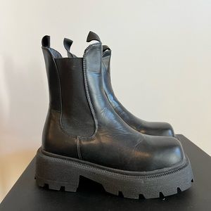Platform ankle boots